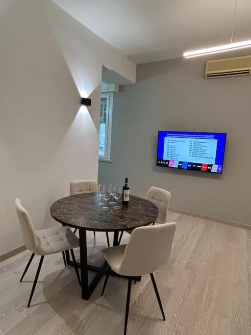 Ferienwohnung Casa Nicola- Apt In The Heart Of Rom Exterior foto